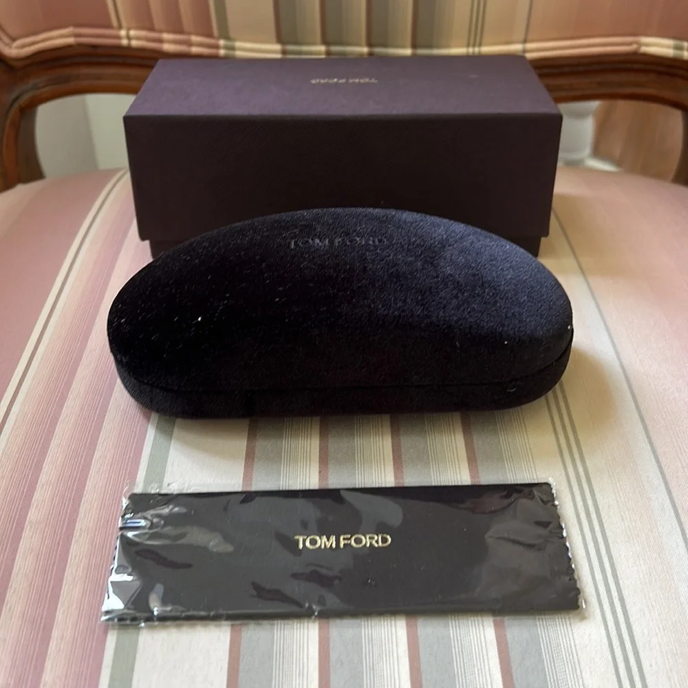 TOM FORD Medium Dark Brown Sunglass Case, NWOT - Picture 4 of 10